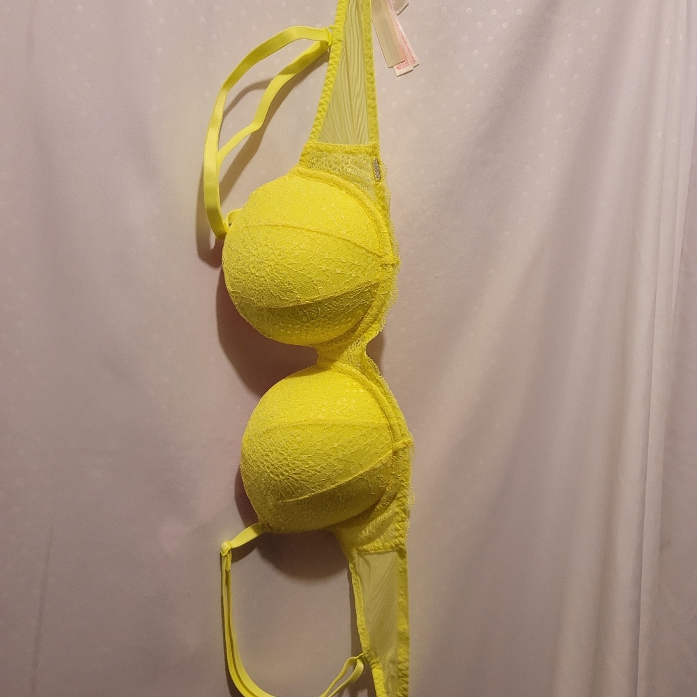 Pink, Victoria secrets Bra